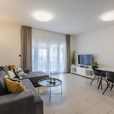Seaview&jacuzzi 2br *