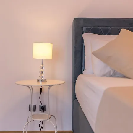 Apartment Seaview&jacuzzi 2br *