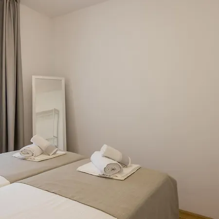 Seaview&jacuzzi 2br *