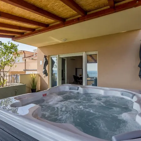 Seaview&jacuzzi 2br Apartment *