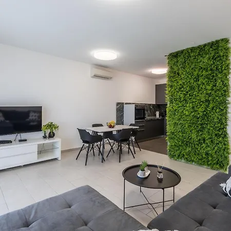 Seaview&jacuzzi 2br *
